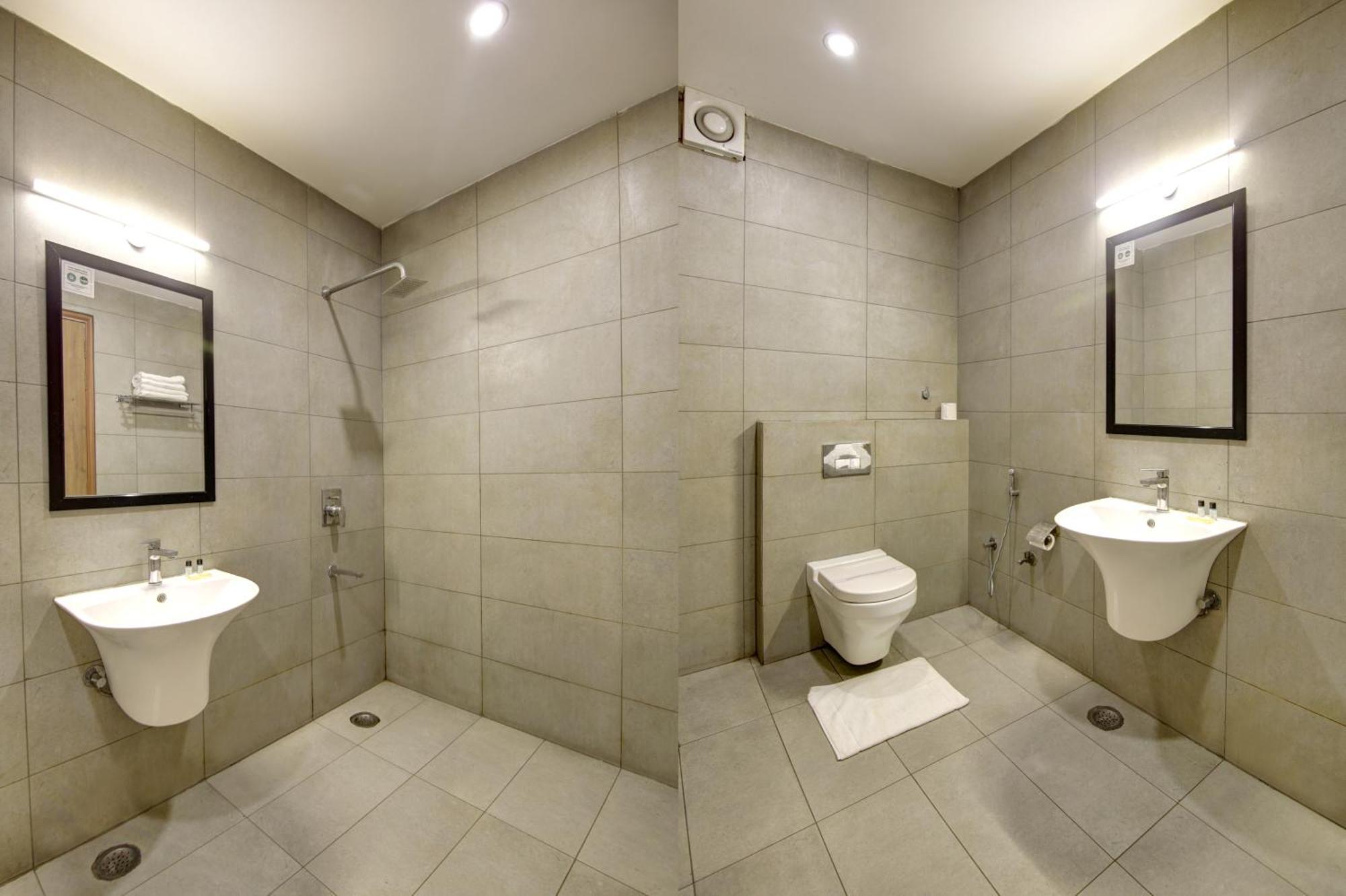 Hotel Town Grand Patel Nagar 뉴델리 외부 사진