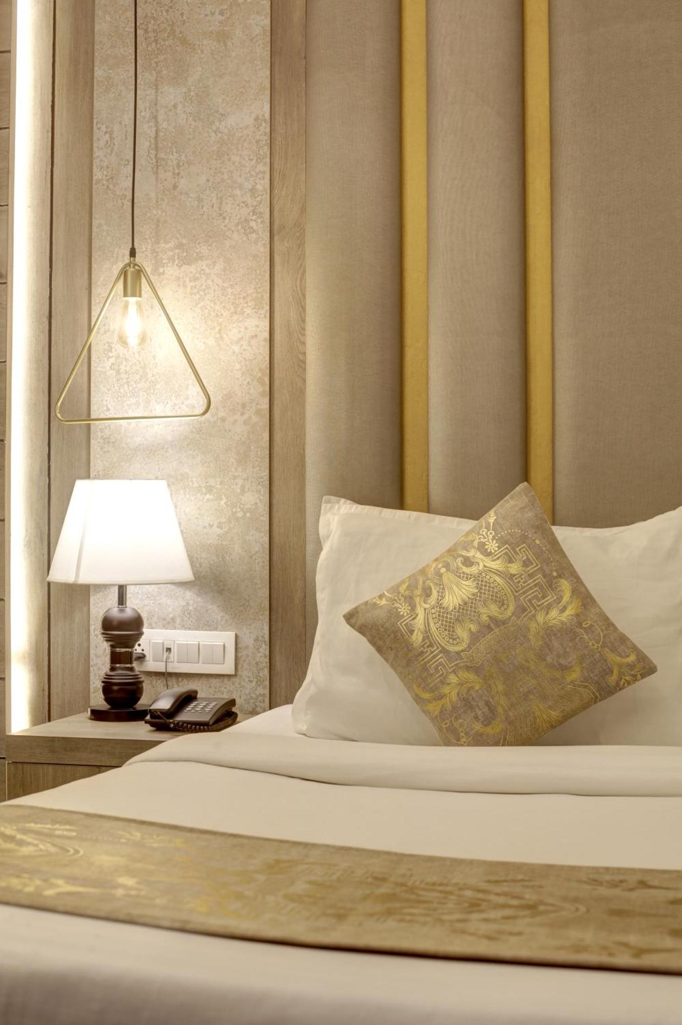 Hotel Town Grand Patel Nagar 뉴델리 외부 사진