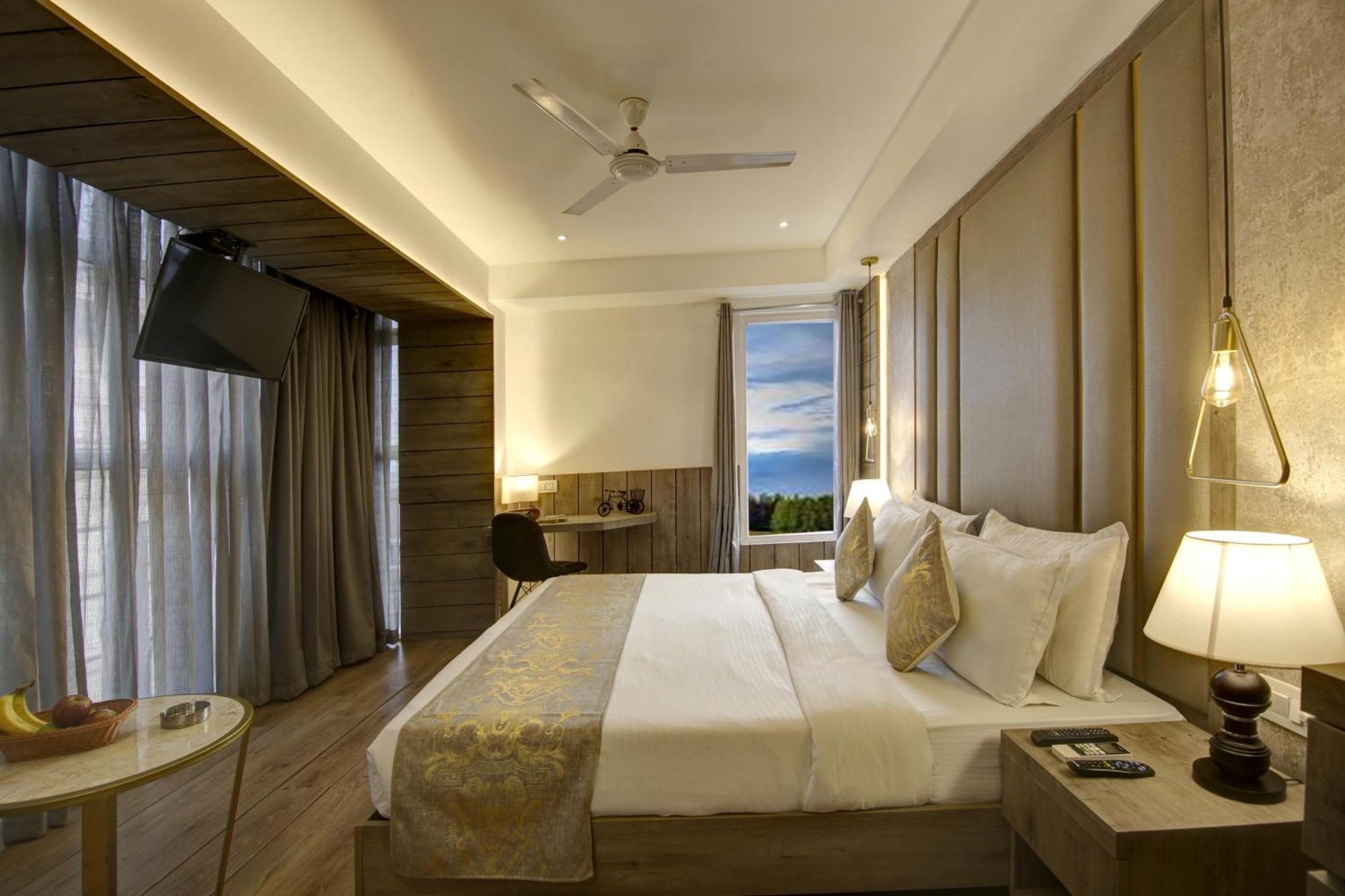 Hotel Town Grand Patel Nagar 뉴델리 외부 사진