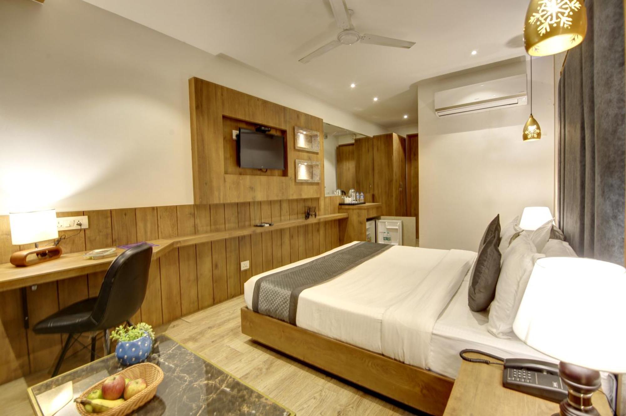 Hotel Town Grand Patel Nagar 뉴델리 외부 사진