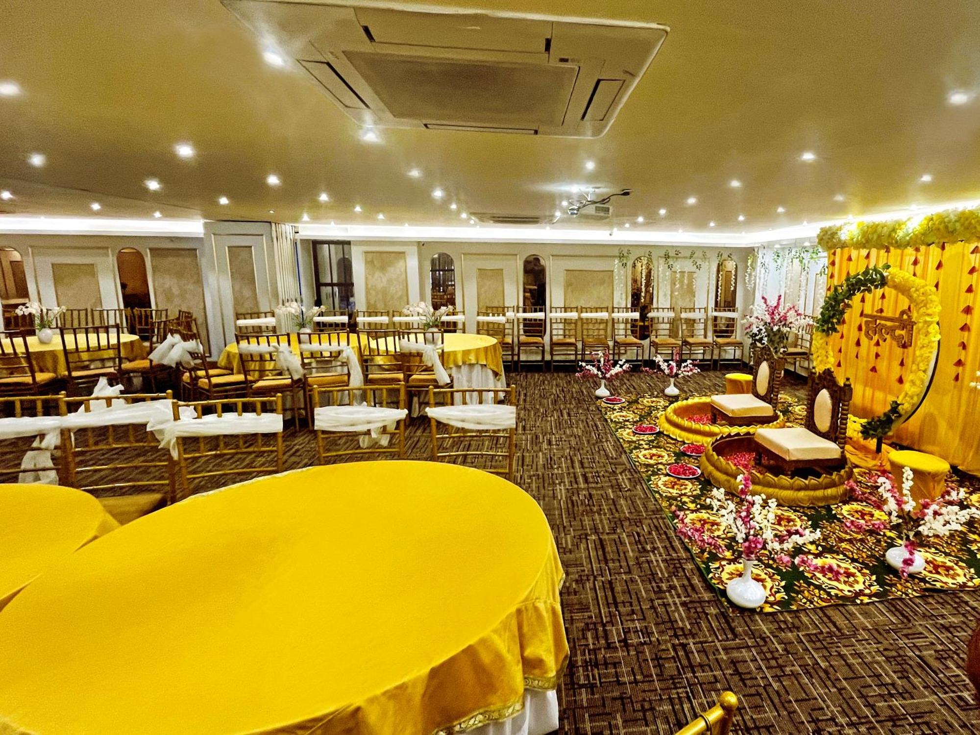 Hotel Town Grand Patel Nagar 뉴델리 외부 사진
