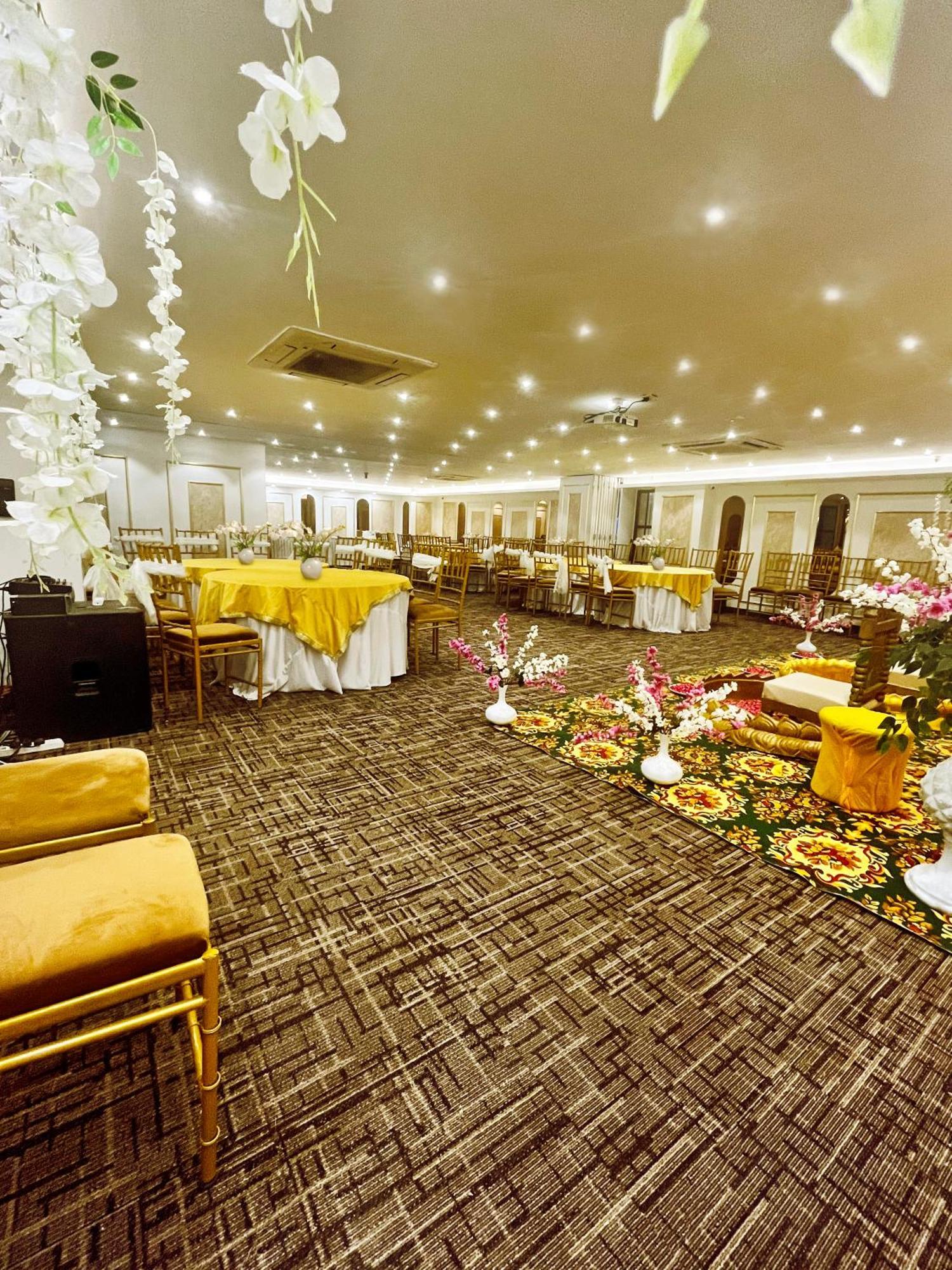 Hotel Town Grand Patel Nagar 뉴델리 외부 사진