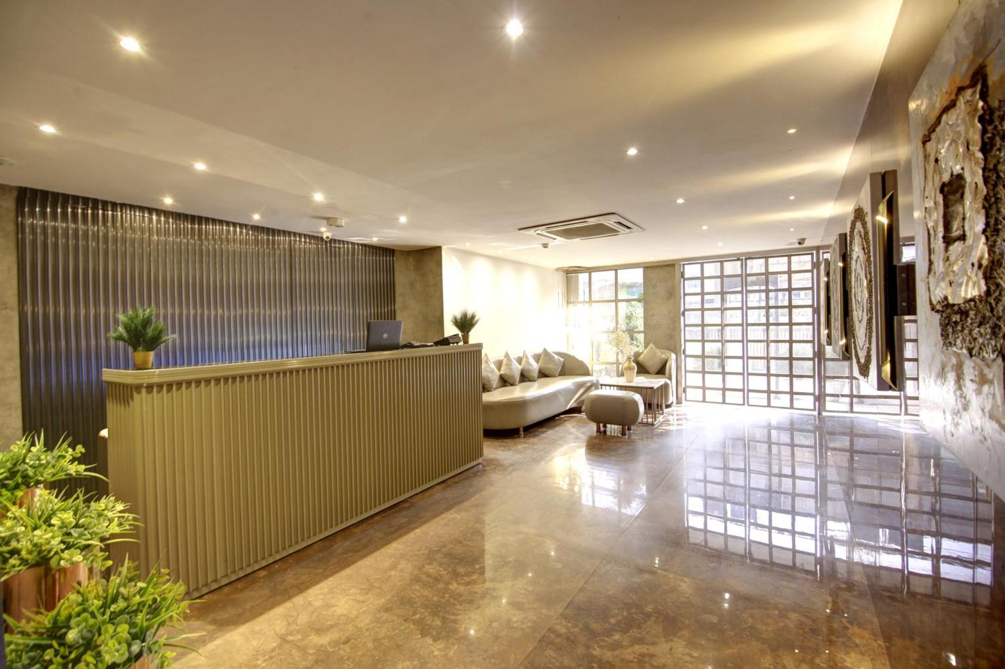 Hotel Town Grand Patel Nagar 뉴델리 외부 사진